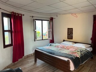 Cottage Room Bed